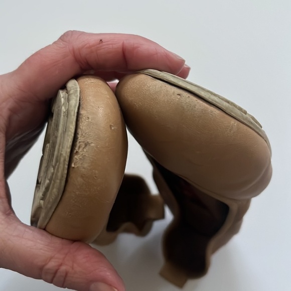 VERY Soft leather Born Ballet flats. Size 7 - Picture 8 of 9